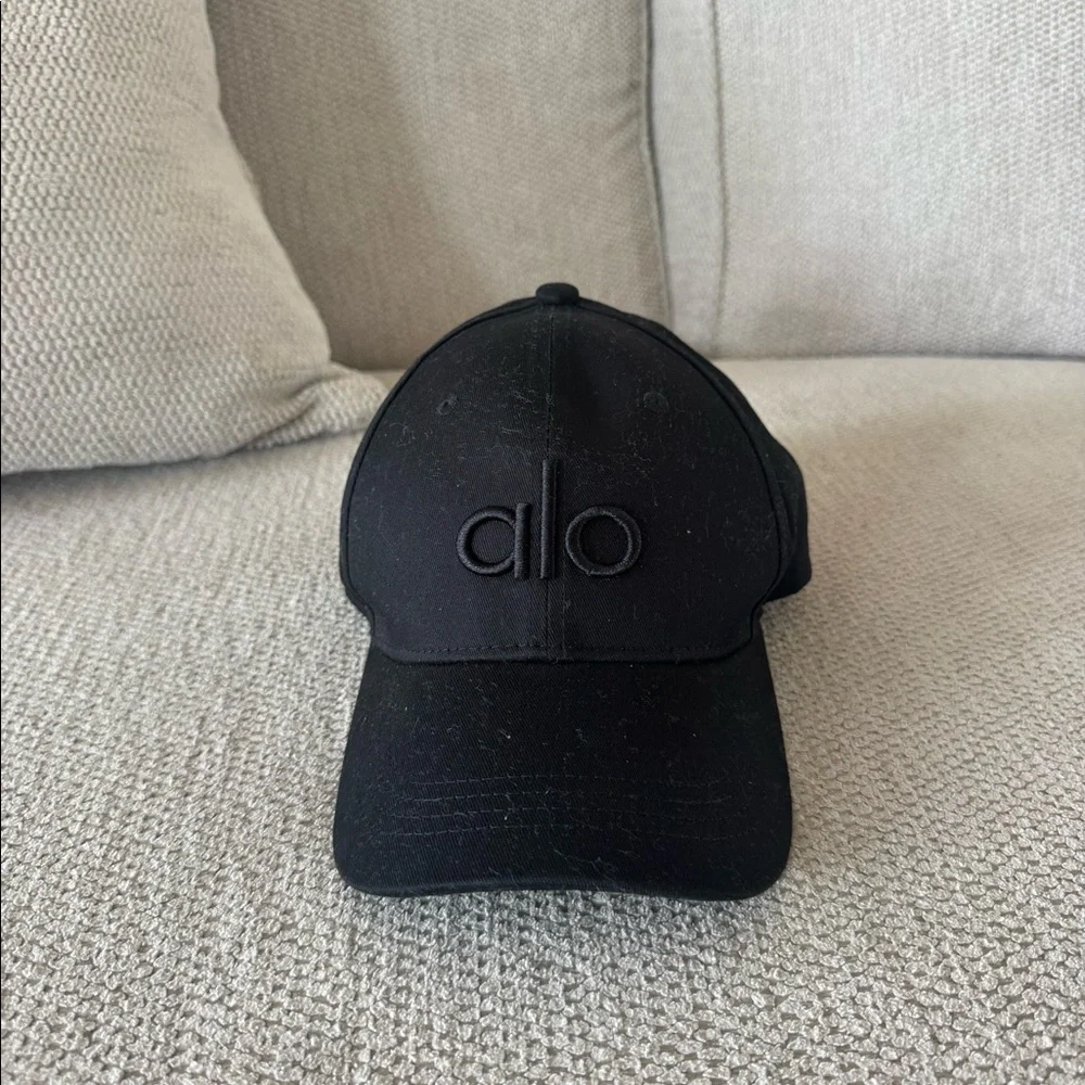 Black Alo Yoga cap